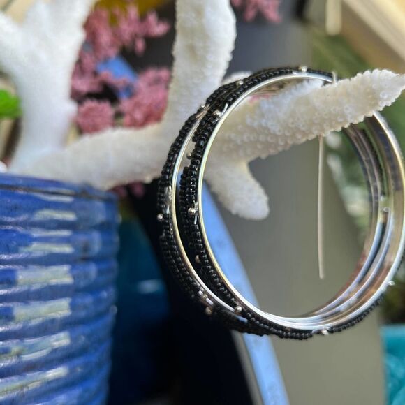 Erica Lyons Silver/Black Seed Bead Set of 5 Bracelets $16ea / 3 for $25 - Picture 3 of 7